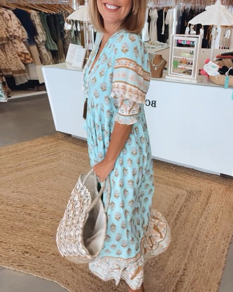 MANA | Robe midi florale chic à col en v | Maya Deauville