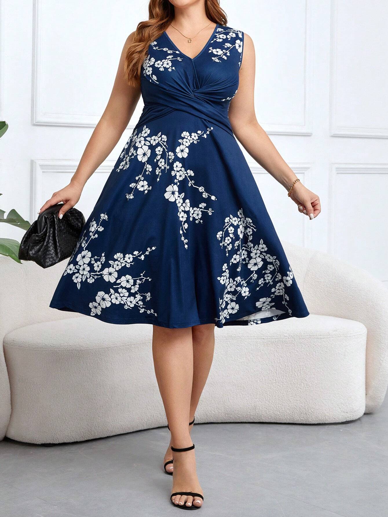 Danica | Robe Fleurie Enveloppante | Maya Deauville