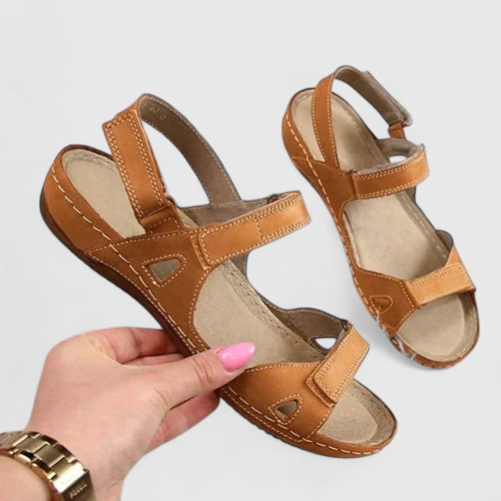 Avrie | Sandales de Confort Plates | Maya Deauville