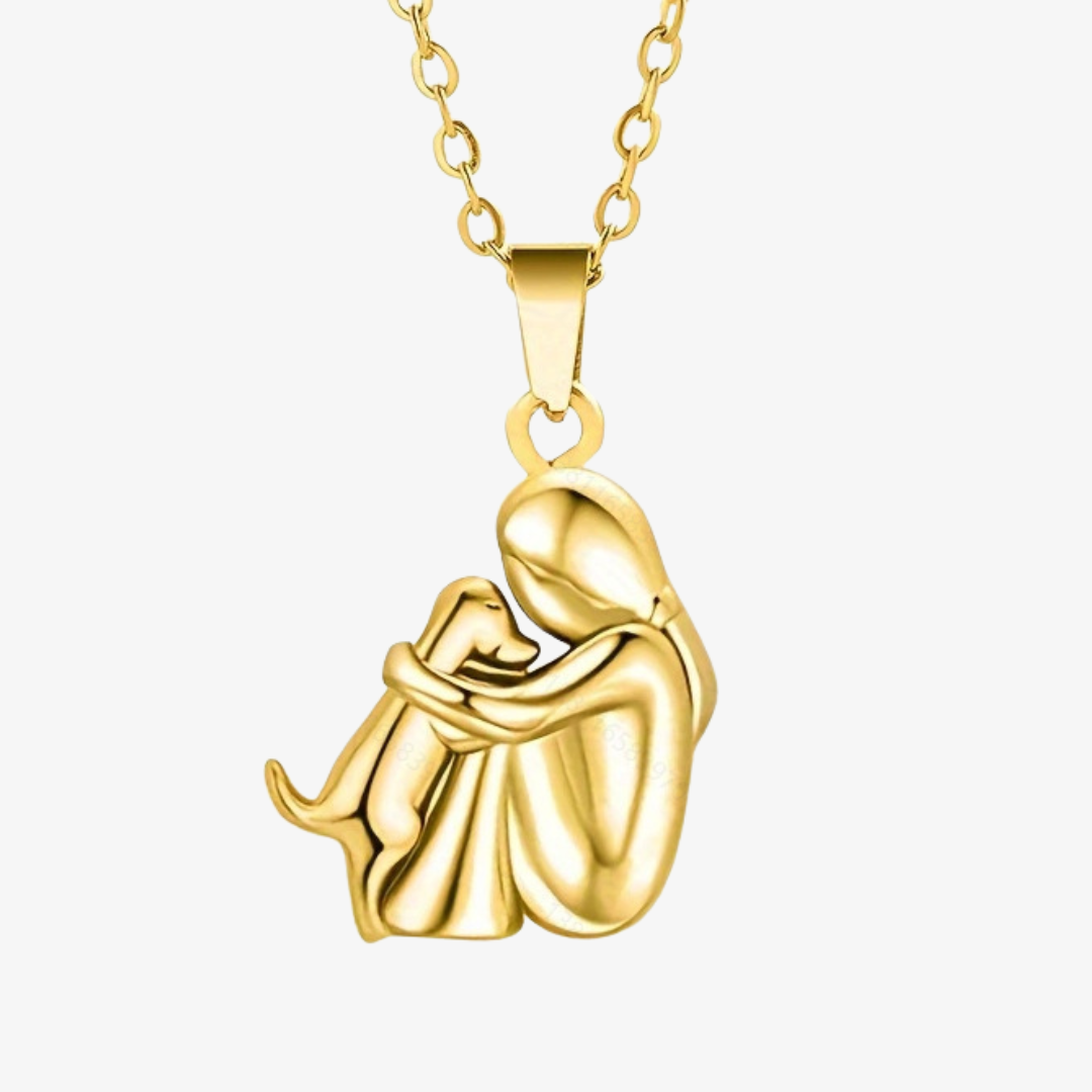 Olivia™ – Collier avec pendentif en forme de chien | Maya Deauville