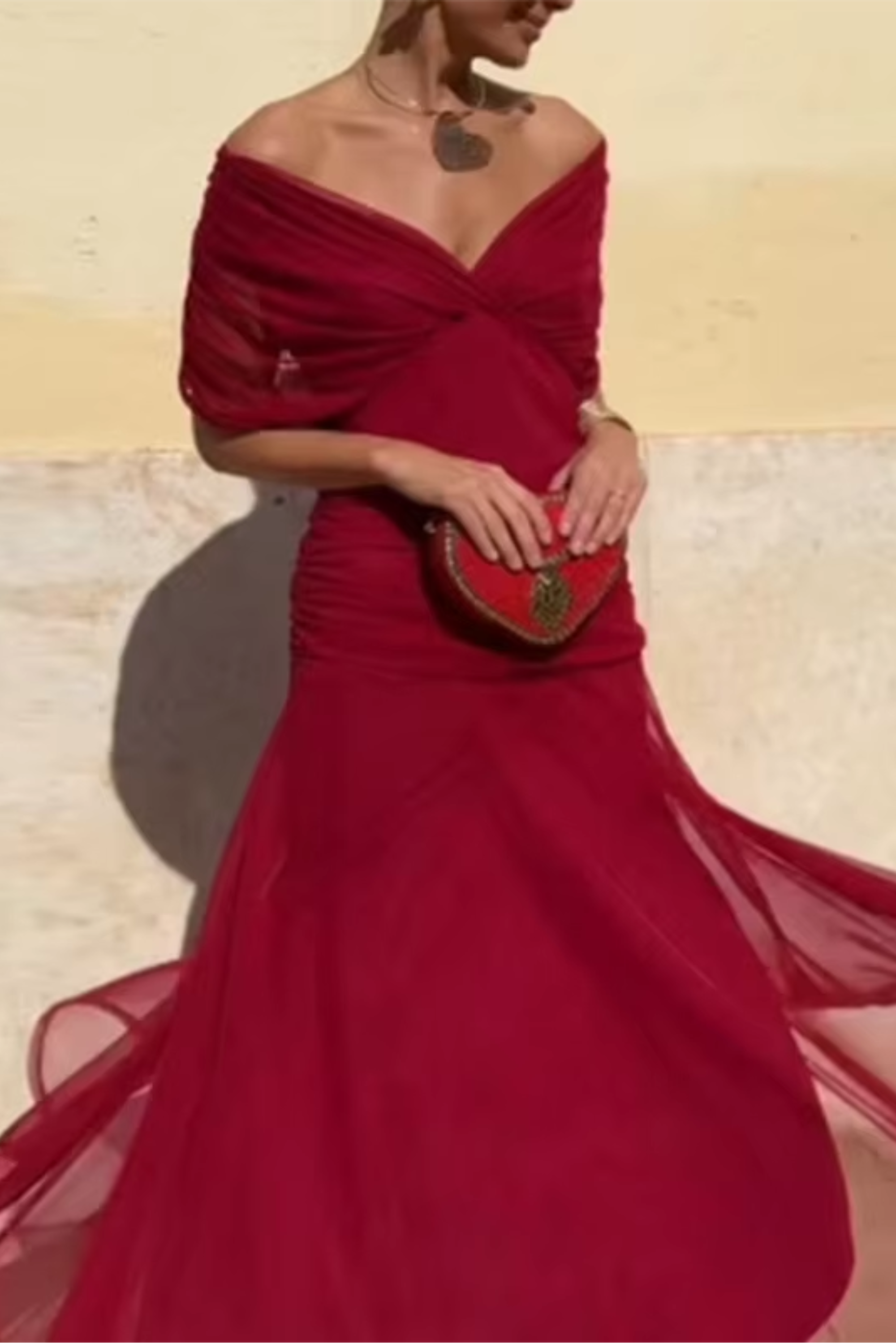 Louise™ | Robe Maxi de Fête Élégante à Col V | Maya Deauville