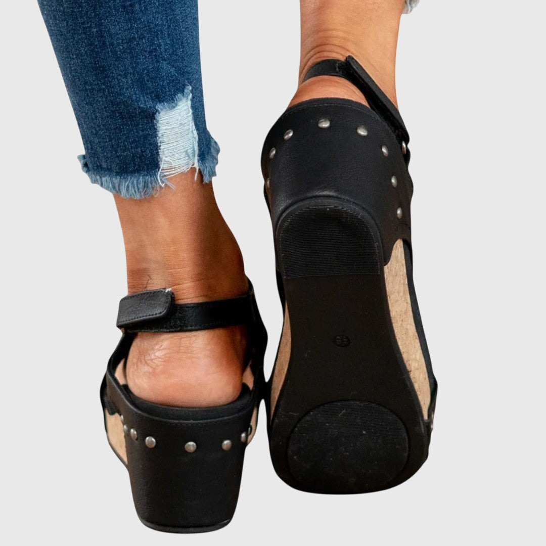 Marni | Sandales orthopédiques élégantes | Maya Deauville