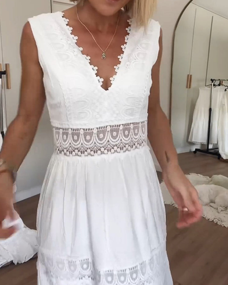 Circe | Robe Camisole en Dentelle à Col V | Maya Deauville