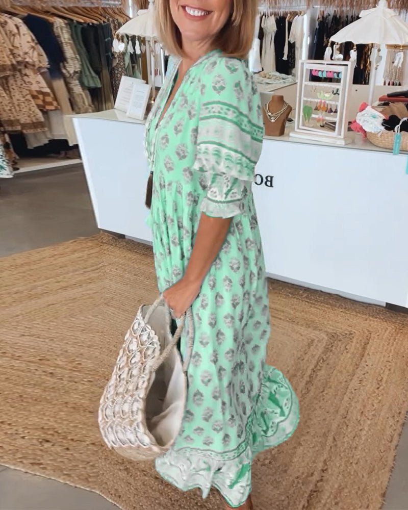MANA | Robe midi florale chic à col en v | Maya Deauville
