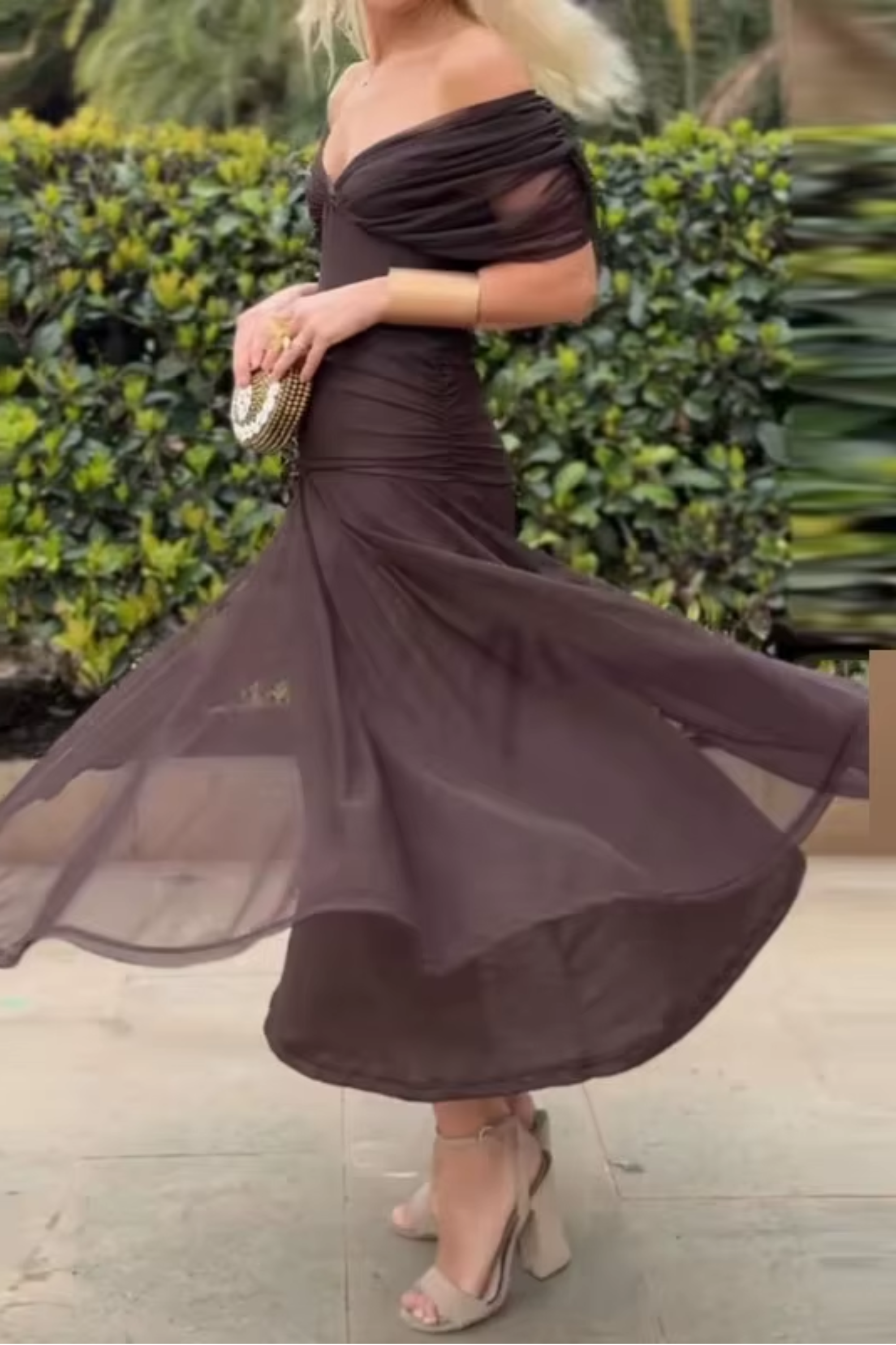Louise™ | Robe Maxi de Fête Élégante à Col V | Maya Deauville