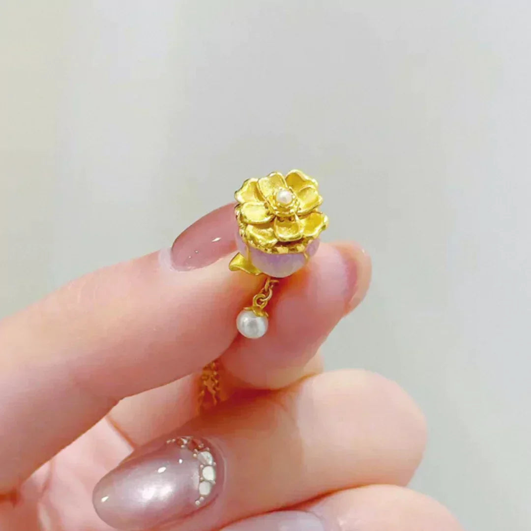 Collier Aurora Charm – La Fleur de l’Amour | Maya Deauville