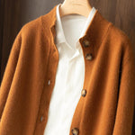 Margaux™ | Cardigan classique à boutons camel | Maya Deauville