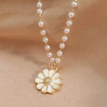 Collier Pendentif Marguerite avec Perle | Maya Deauville