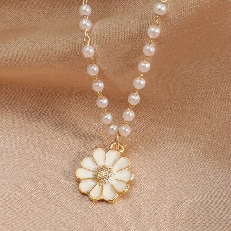 Collier Pendentif Marguerite avec Perle | Maya Deauville