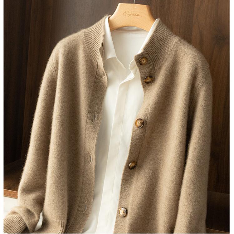 Margaux™ | Cardigan classique à boutons camel | Maya Deauville