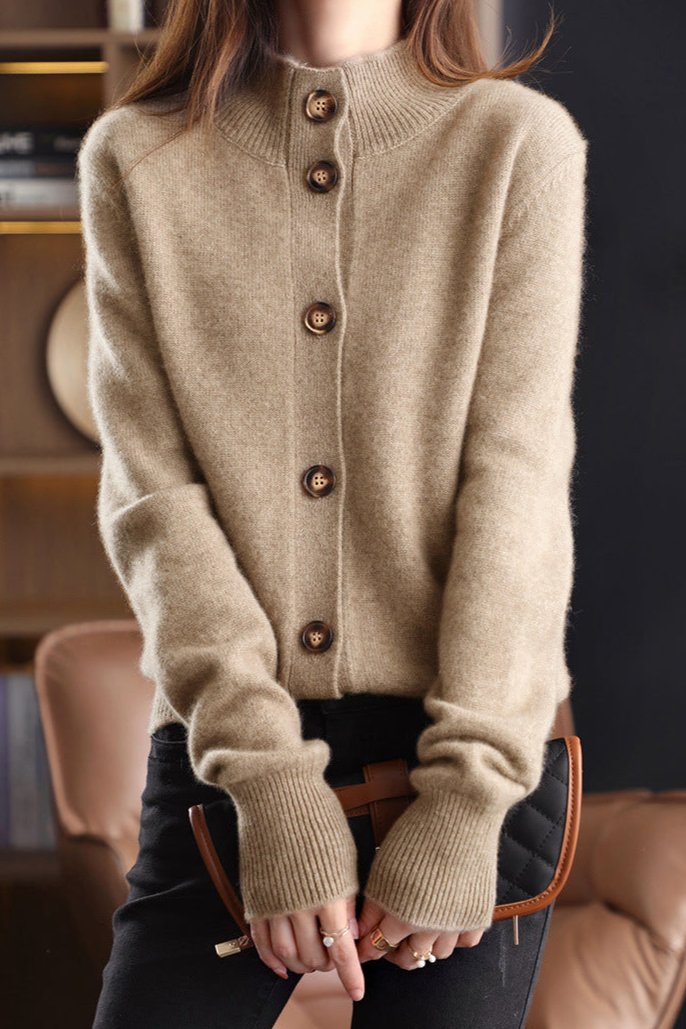Margaux™ | Cardigan classique à boutons camel | Maya Deauville