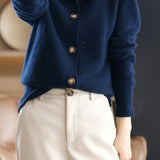 Margaux™ | Cardigan classique à boutons camel | Maya Deauville