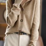 Margaux™ | Cardigan classique à boutons | Maya Deauville
