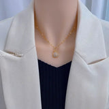 Collier Pendentif élégant en Cristal Rose et Or | Maya Deauville
