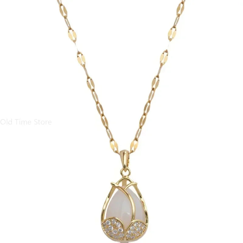 Collier Pendentif élégant en Cristal Rose et Or | Maya Deauville