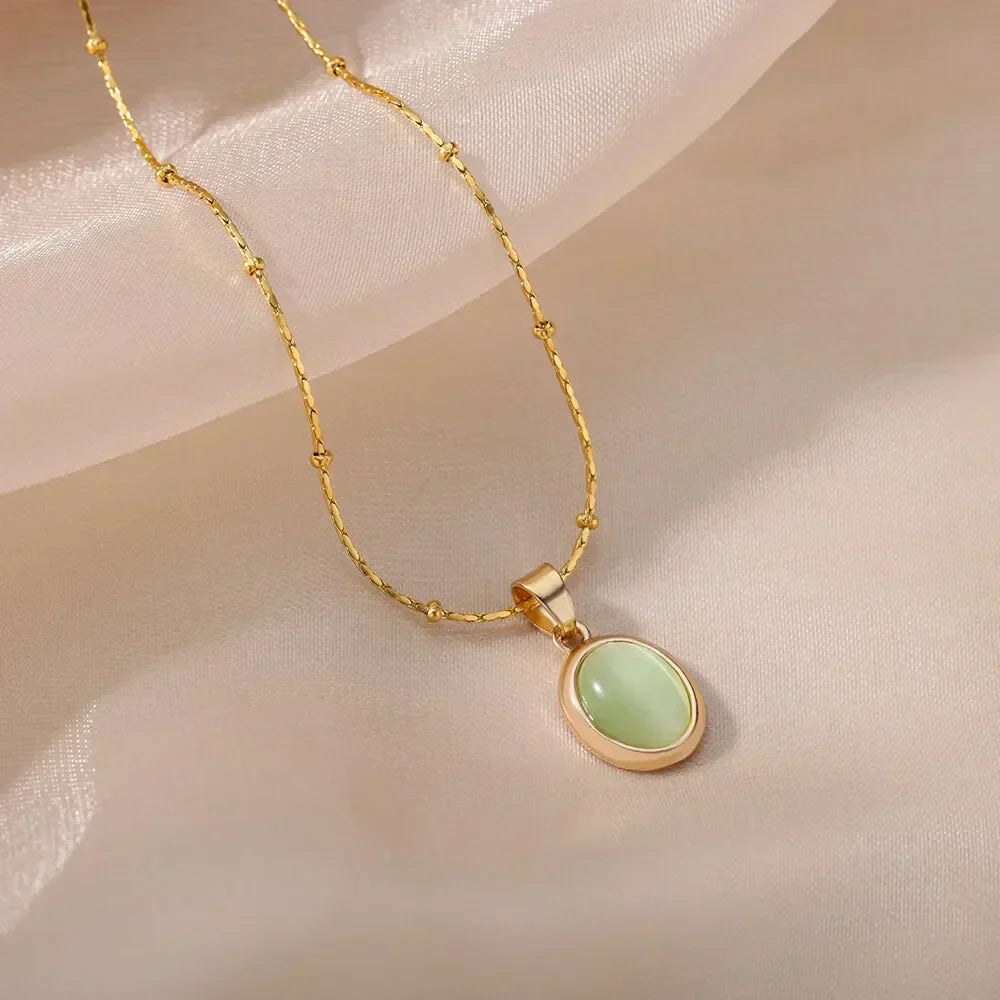 Collier Pendentif Goutte d’Eau en Opale en Acier Inoxydable Doré Chic | Maya Deauville