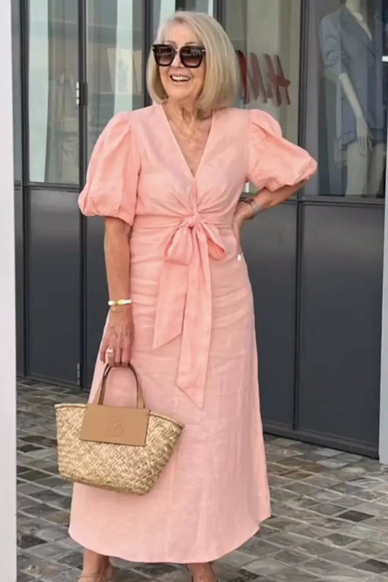 LYNORA | Robe midi élégante à encolure en v | Maya Deauville