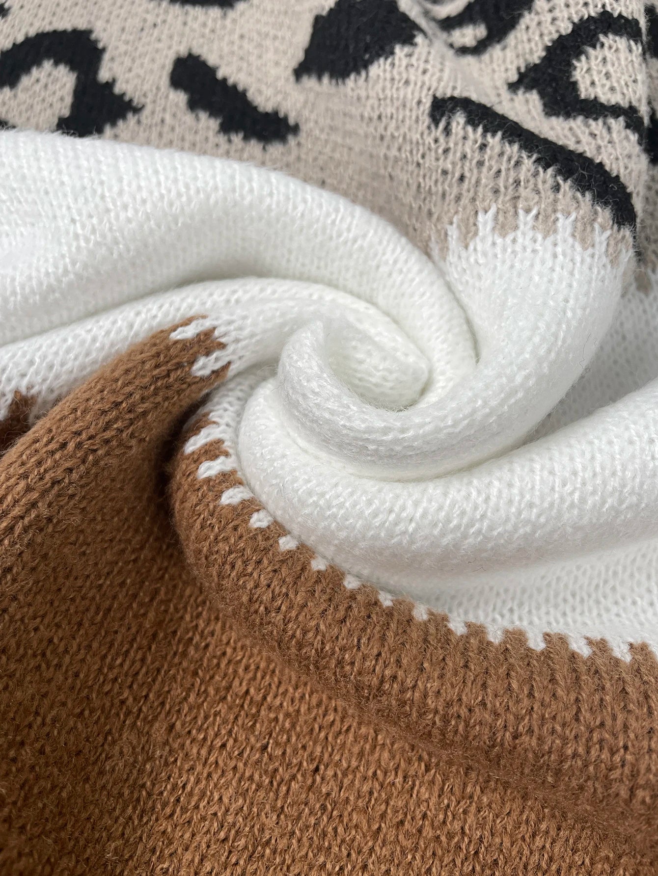 Clara™ | Pull en Maille Léopard Chic | Maya Deauville