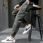Pantalon jogger fuselé urbain | Maya Deauville