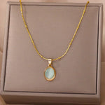 Collier Pendentif Goutte d’Eau en Opale en Acier Inoxydable Doré Chic | Maya Deauville