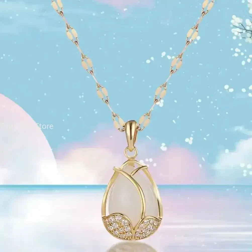 Collier Pendentif élégant en Cristal Rose et Or | Maya Deauville