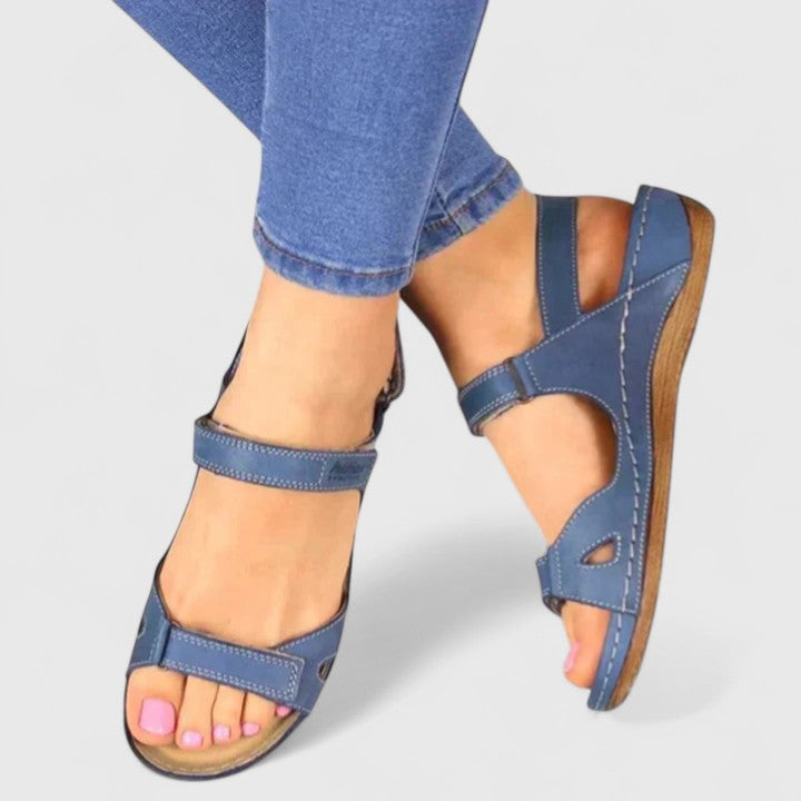 Avrie | Sandales de Confort Plates | Maya Deauville