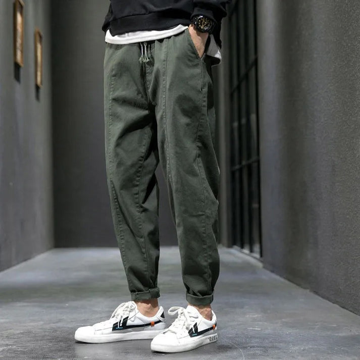 Pantalon jogger fuselé urbain | Maya Deauville