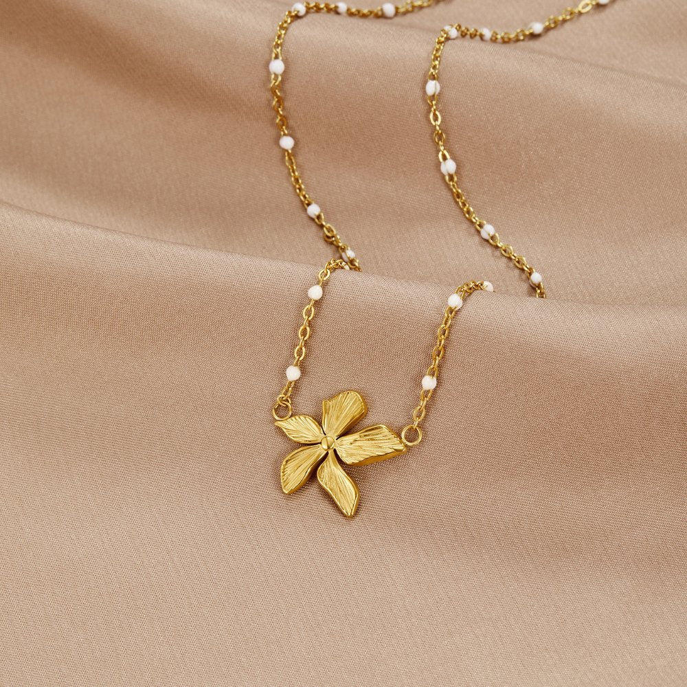 Collier élégant en Or Couleur avec Fleurs | Maya Deauville