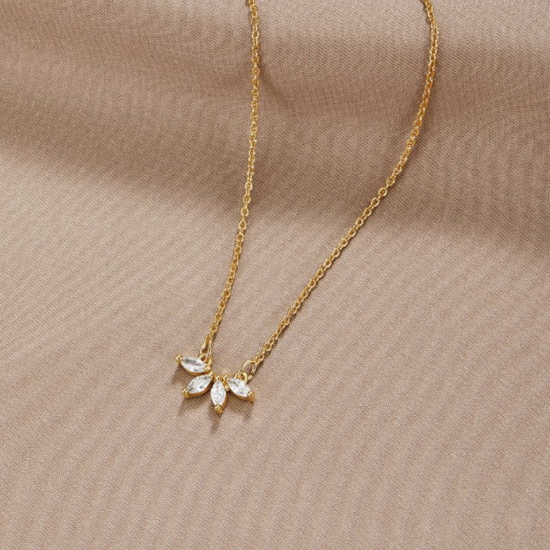 Collier Feuille en Cristal | Maya Deauville
