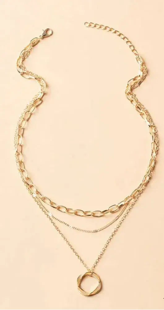 Collier Doré Superposé avec Pendentif | Maya Deauville